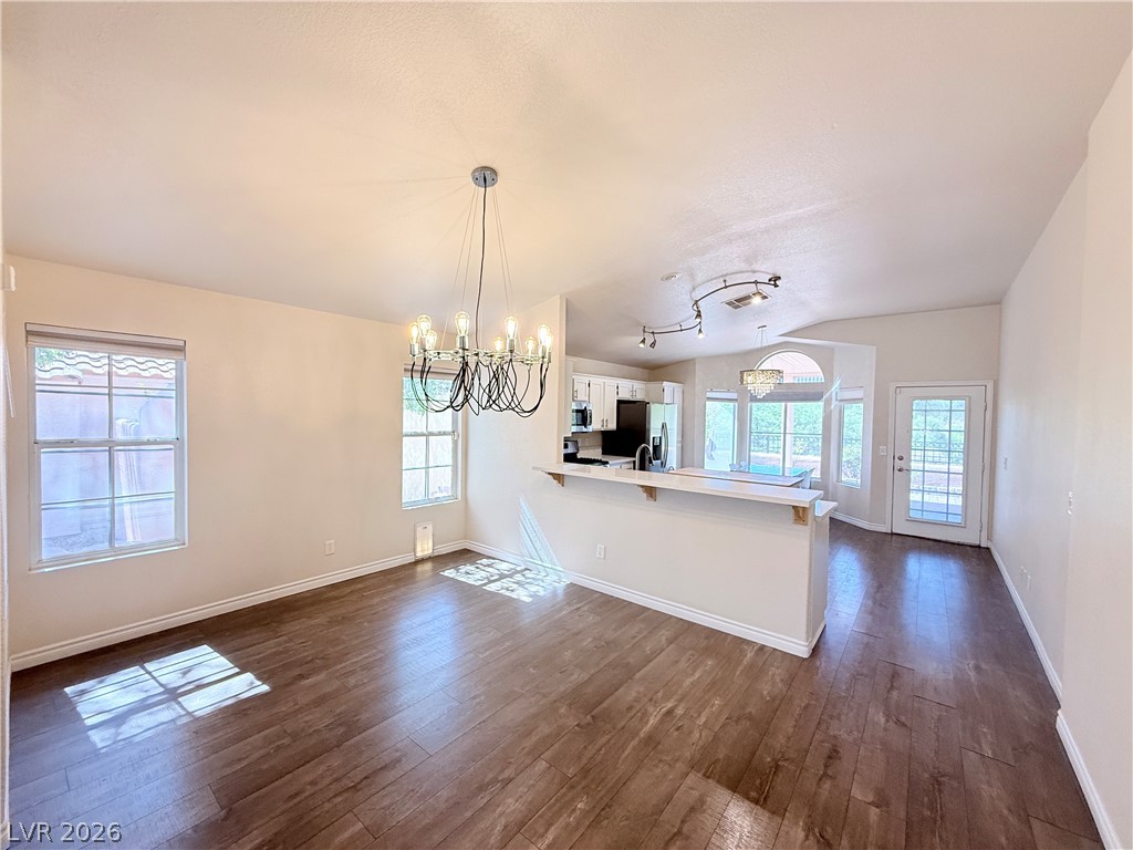 8121 Sedona Sunset Drive Property Photo 8