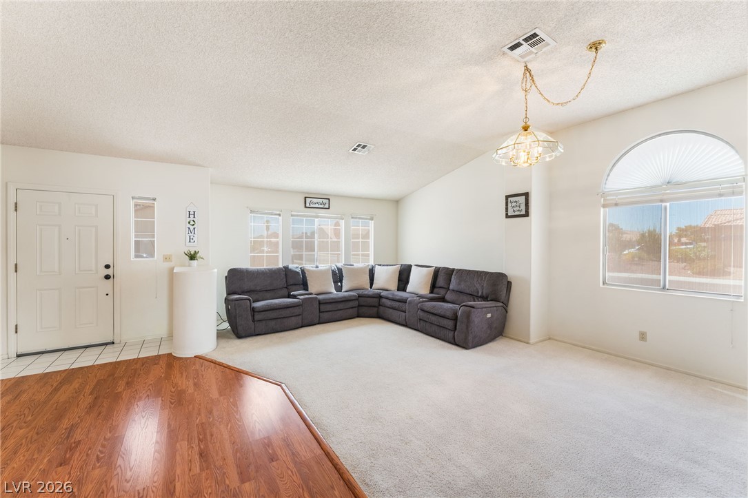 3711 Daisy Field Drive Property Photo 3