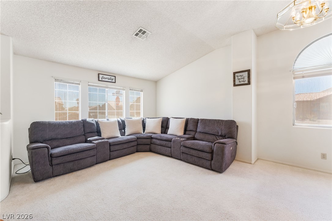 3711 Daisy Field Drive Property Photo 6