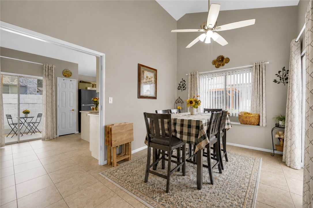 1714 La Cruz Drive Property Photo 2