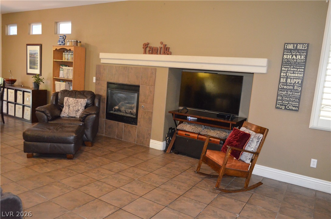5596 Prospectors Creek Way Property Photo 35