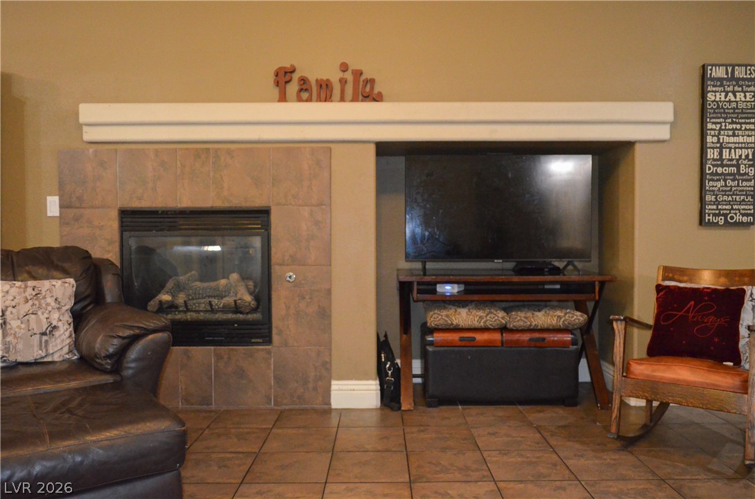 5596 Prospectors Creek Way Property Photo 37
