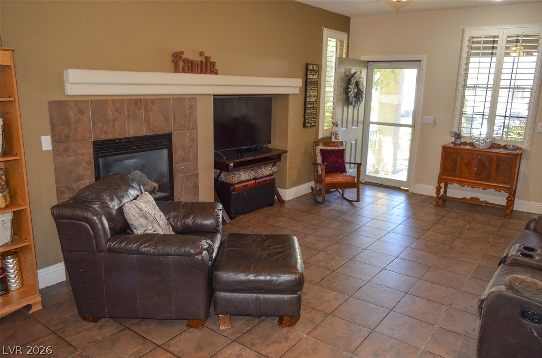 5596 Prospectors Creek Way Property Photo 46