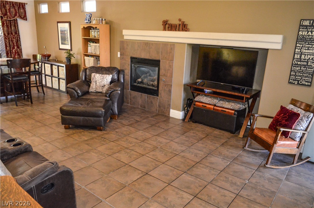 5596 Prospectors Creek Way Property Photo 48