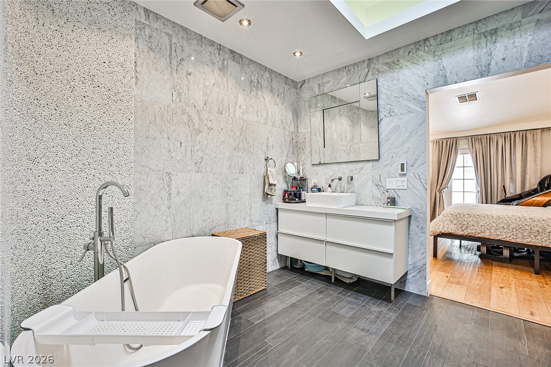 11061 Bandol Place Property Photo 28
