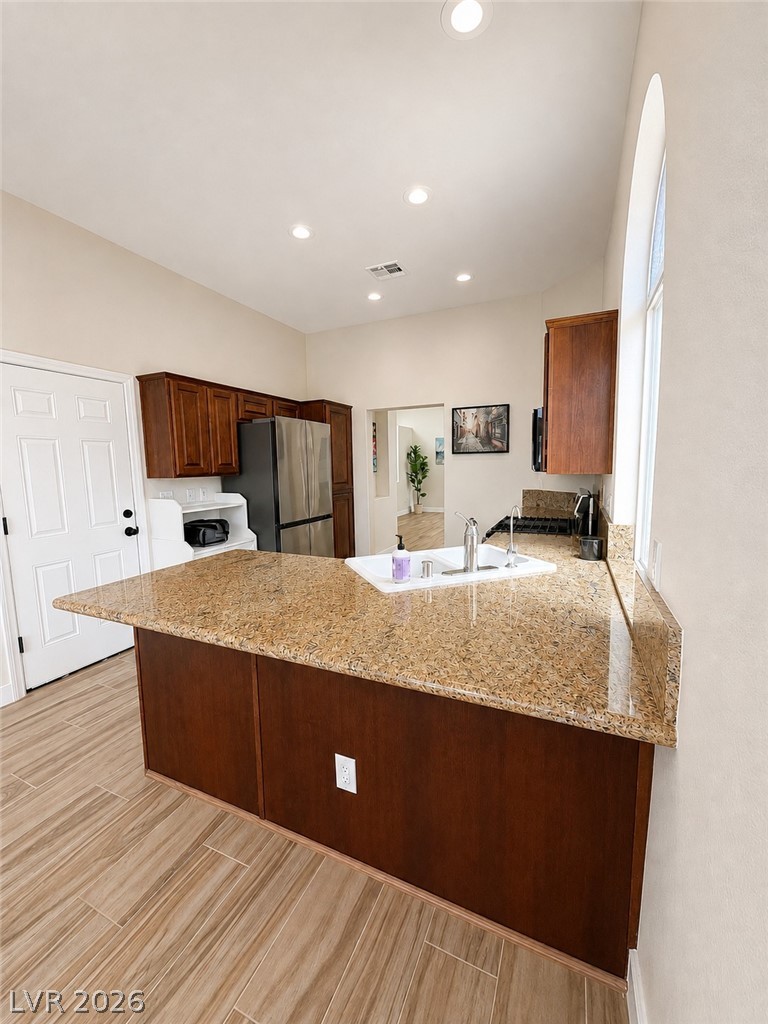 900 Midpride Street Property Photo 4