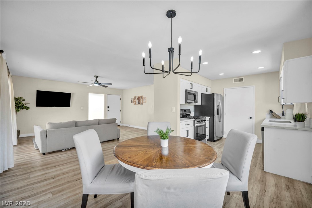 913 De Met Drive Property Photo 12