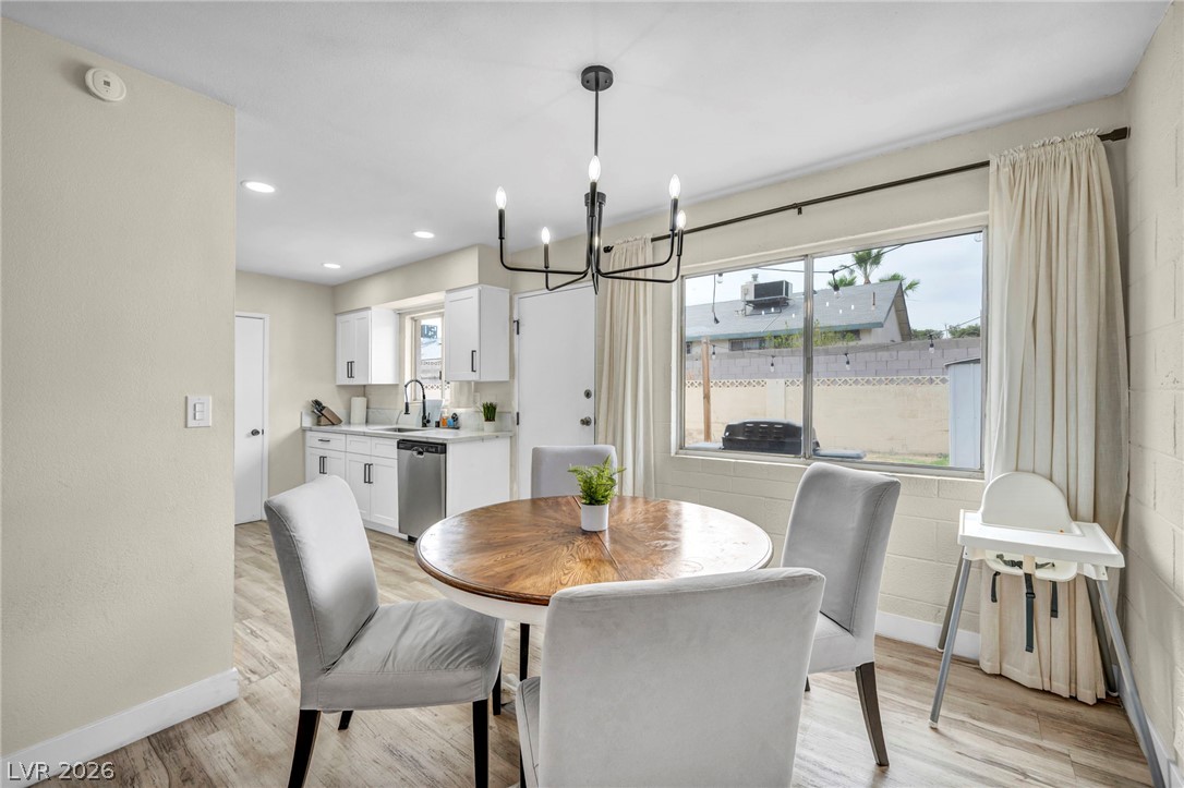 913 De Met Drive Property Photo 13