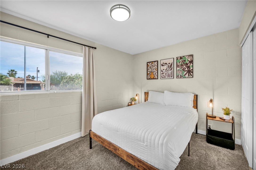 913 De Met Drive Property Photo 14