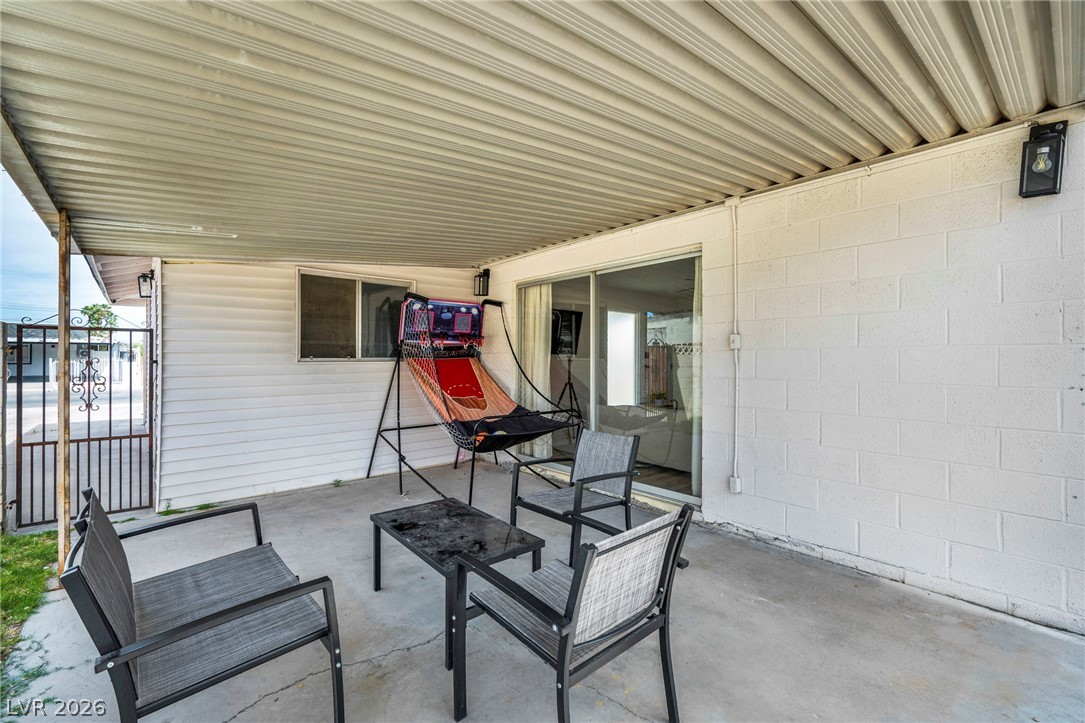 913 De Met Drive Property Photo 26