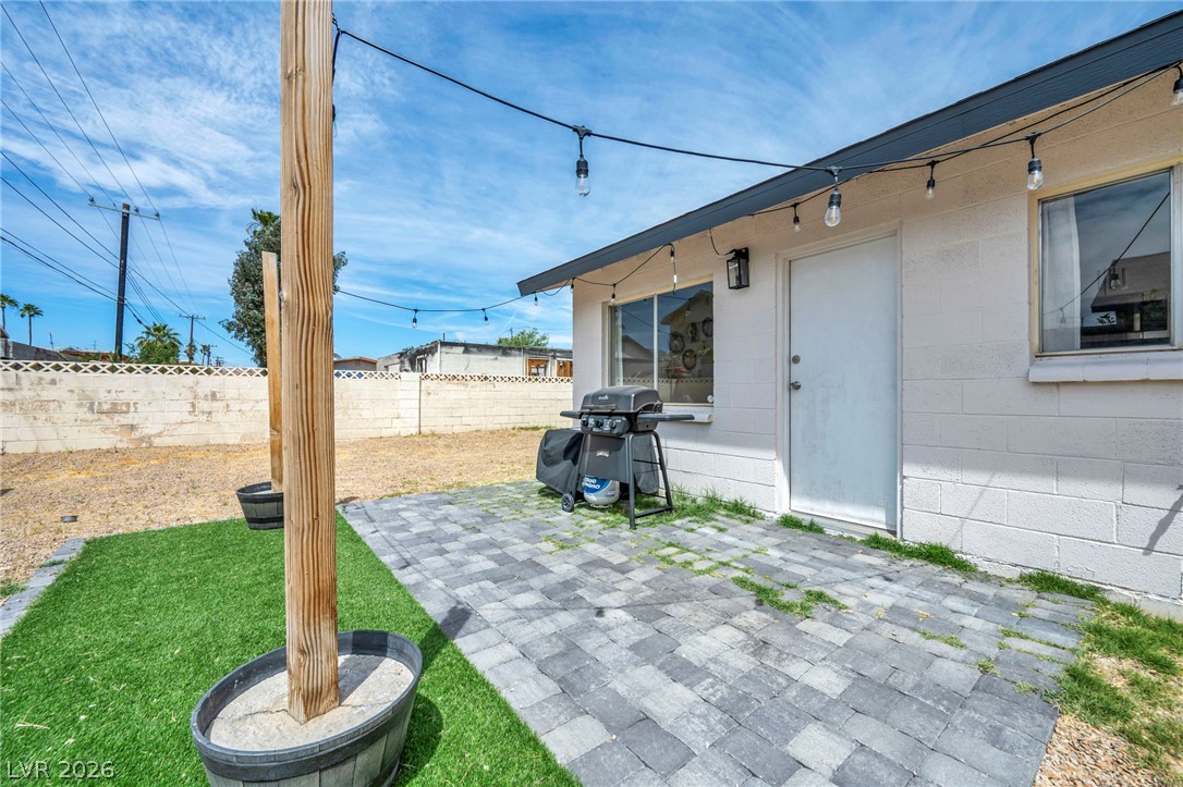 913 De Met Drive Property Photo 29