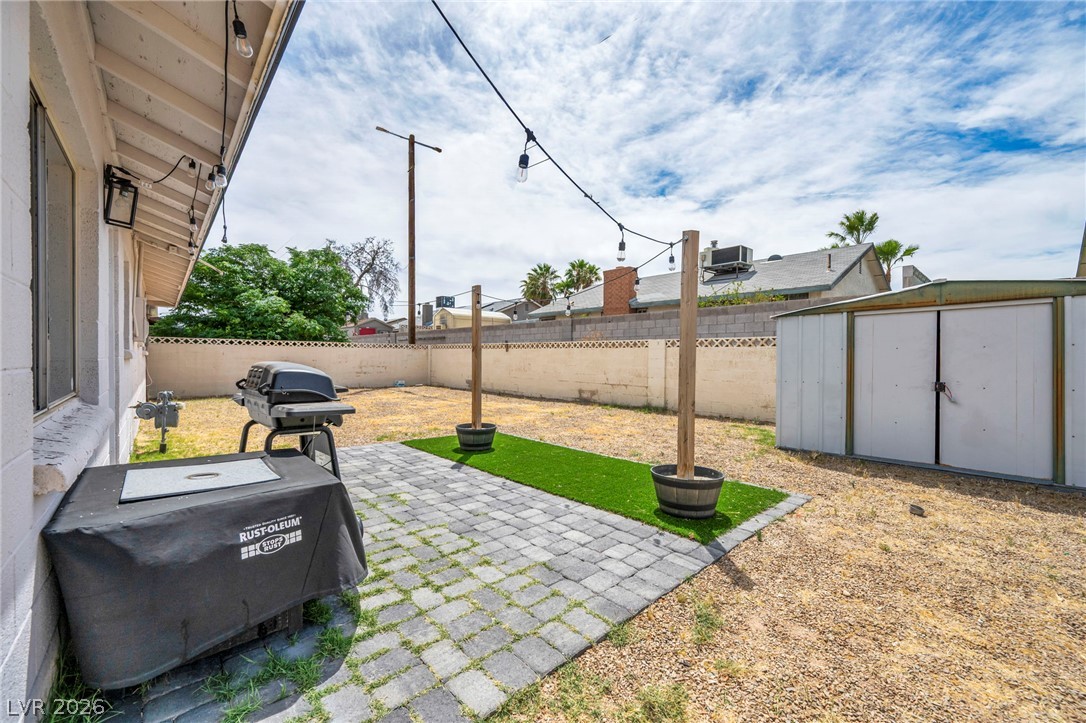 913 De Met Drive Property Photo 30
