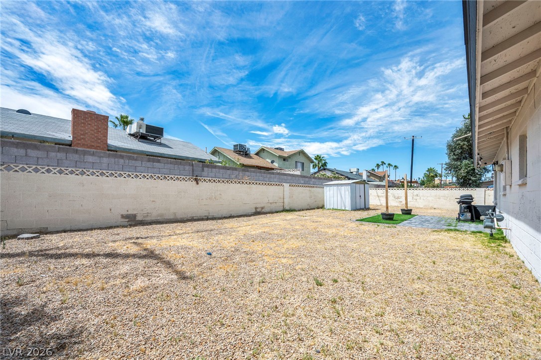 913 De Met Drive Property Photo 31