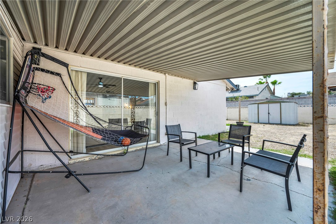 913 De Met Drive Property Photo 35