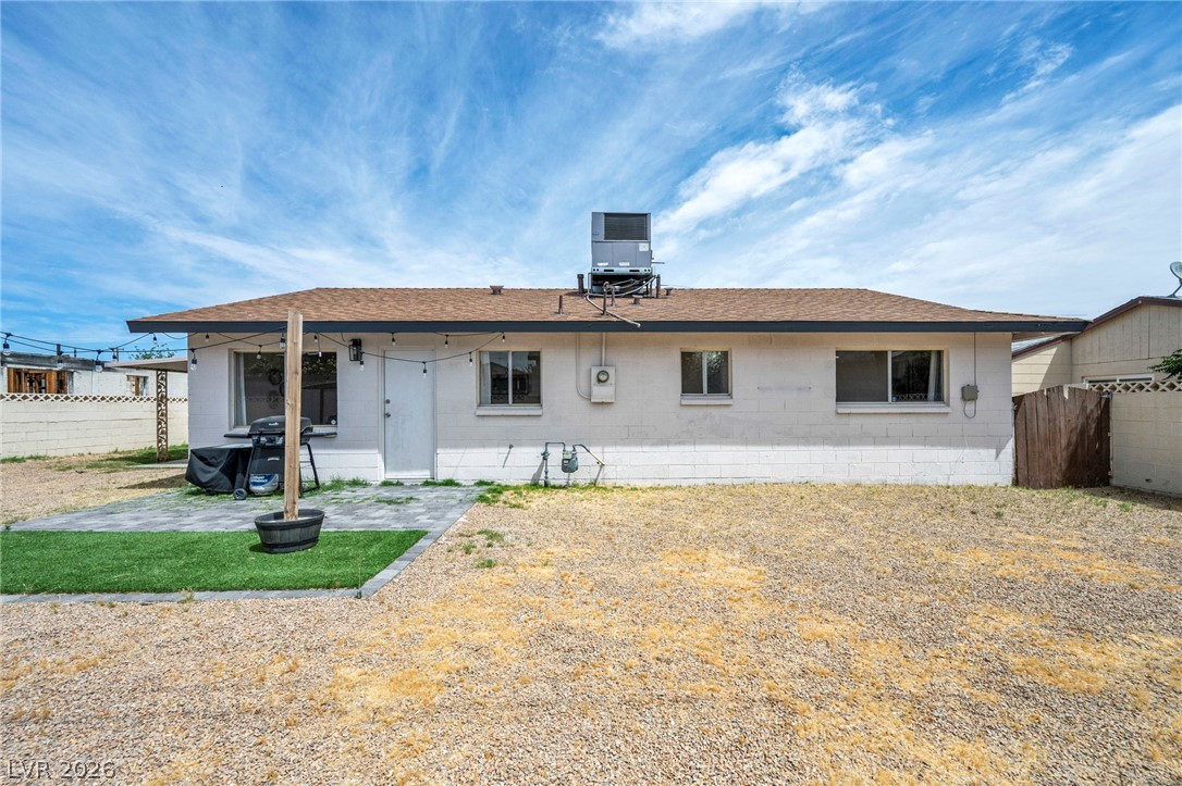 913 De Met Drive Property Photo 36