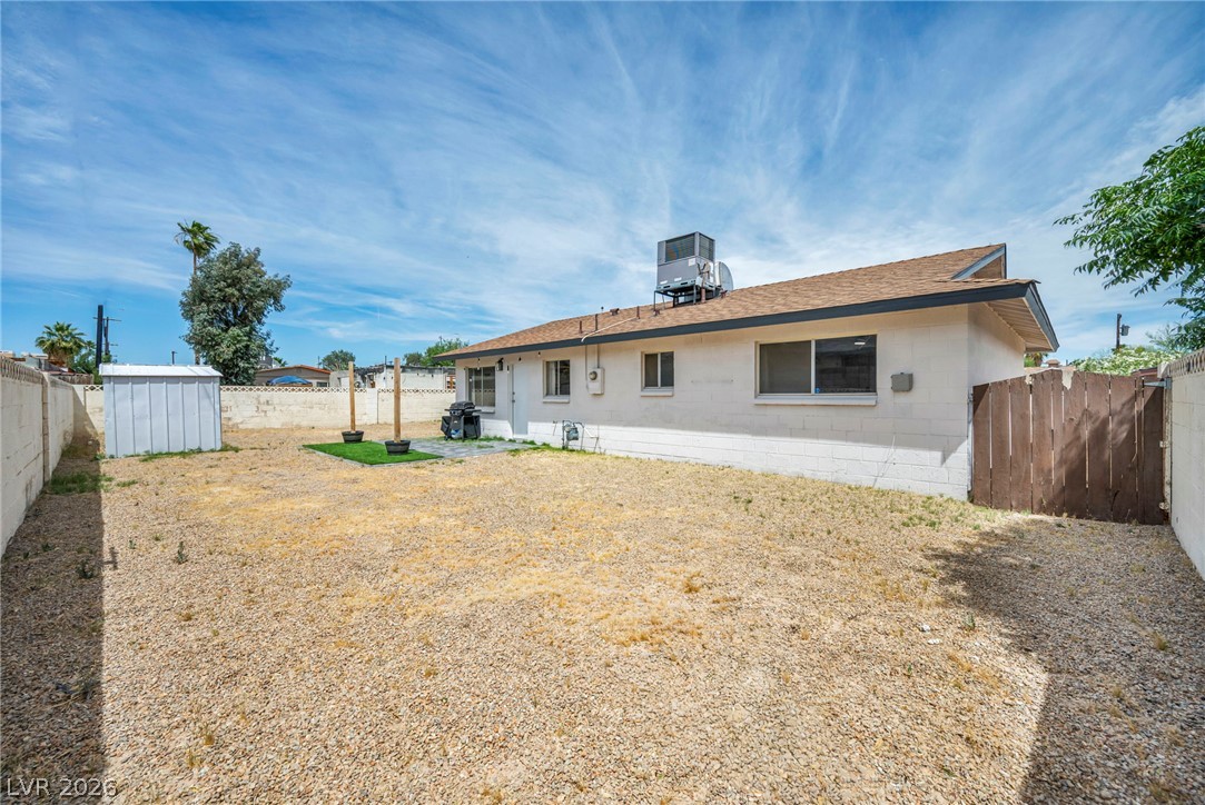 913 De Met Drive Property Photo 37