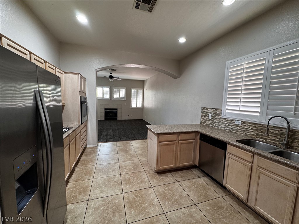 8324 Sedona Sunset Drive Property Photo 4