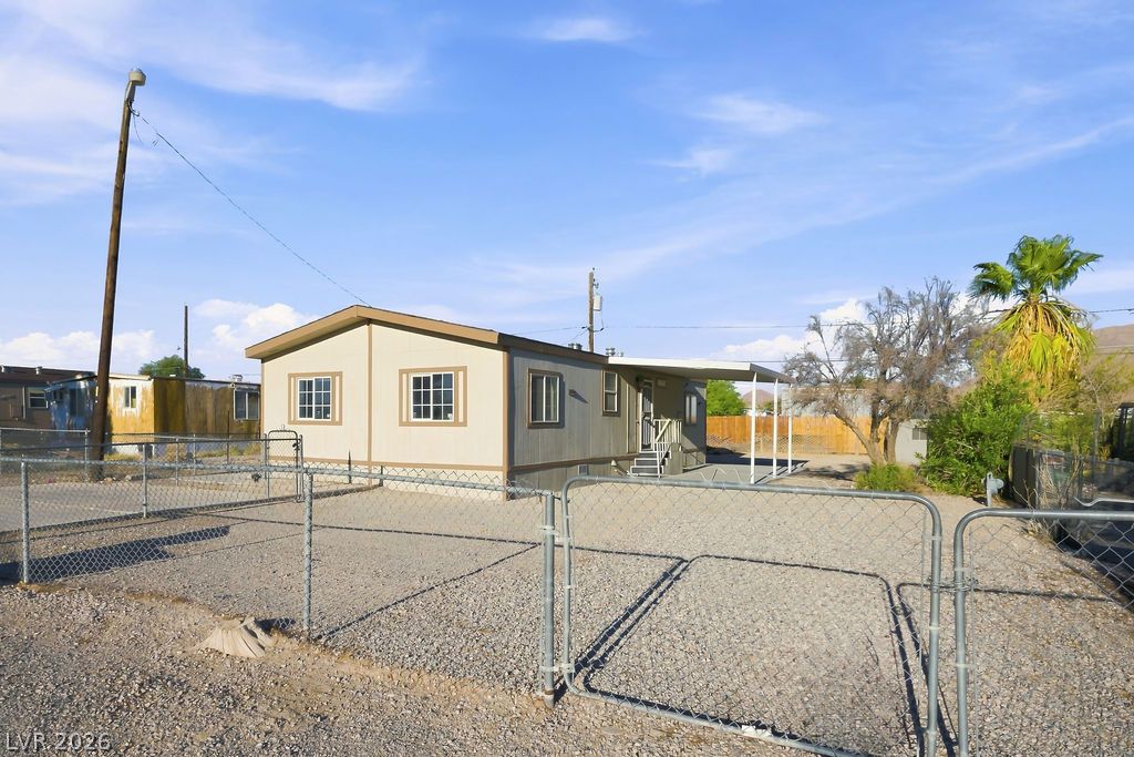 2228 Castleberry Lane Property Photo 3