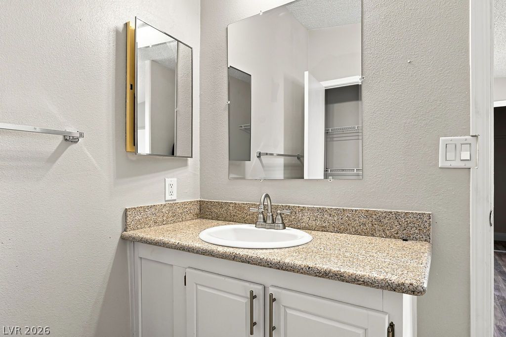 2228 Castleberry Lane Property Photo 15