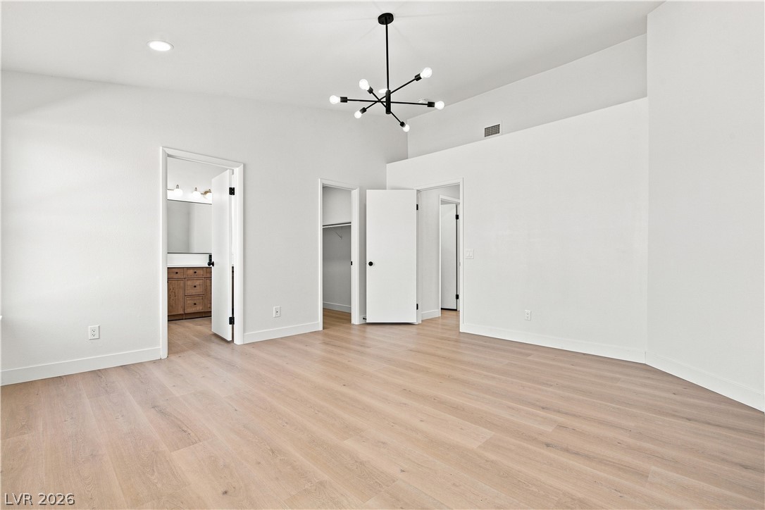 4313 Valley Regents Drive Property Photo 20
