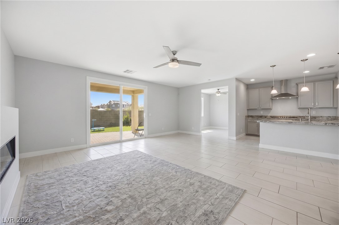 1815 Butterfly Colony Avenue Property Photo 3
