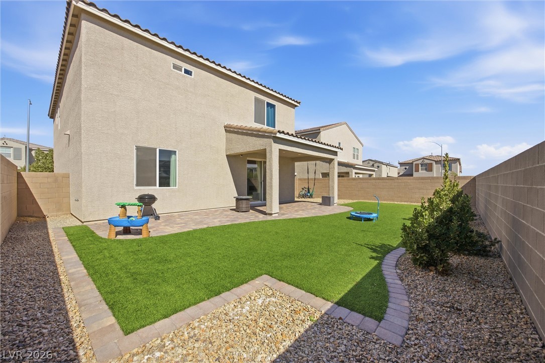 1815 Butterfly Colony Avenue Property Photo 10