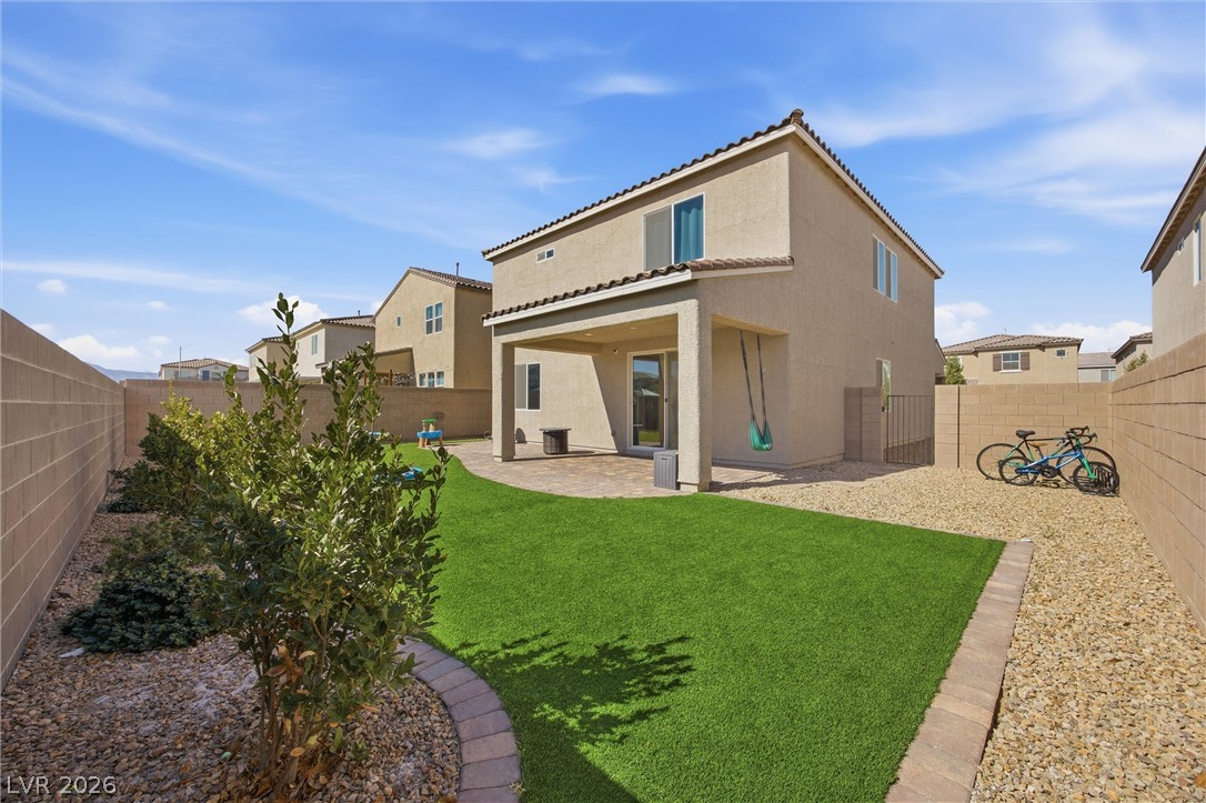 1815 Butterfly Colony Avenue Property Photo 11