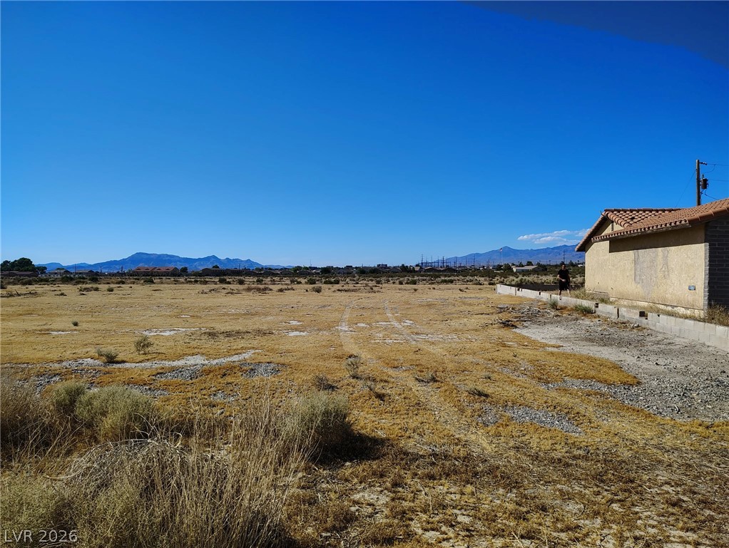 2600 Feather Street Property Photo 3