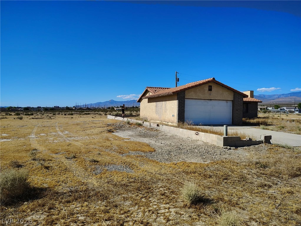 2600 Feather Street Property Photo 5