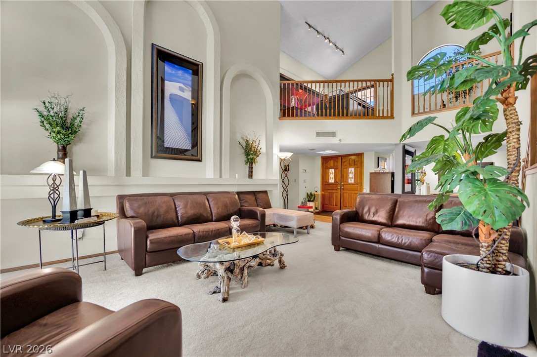 6767 Tree Haven Court Property Photo 11