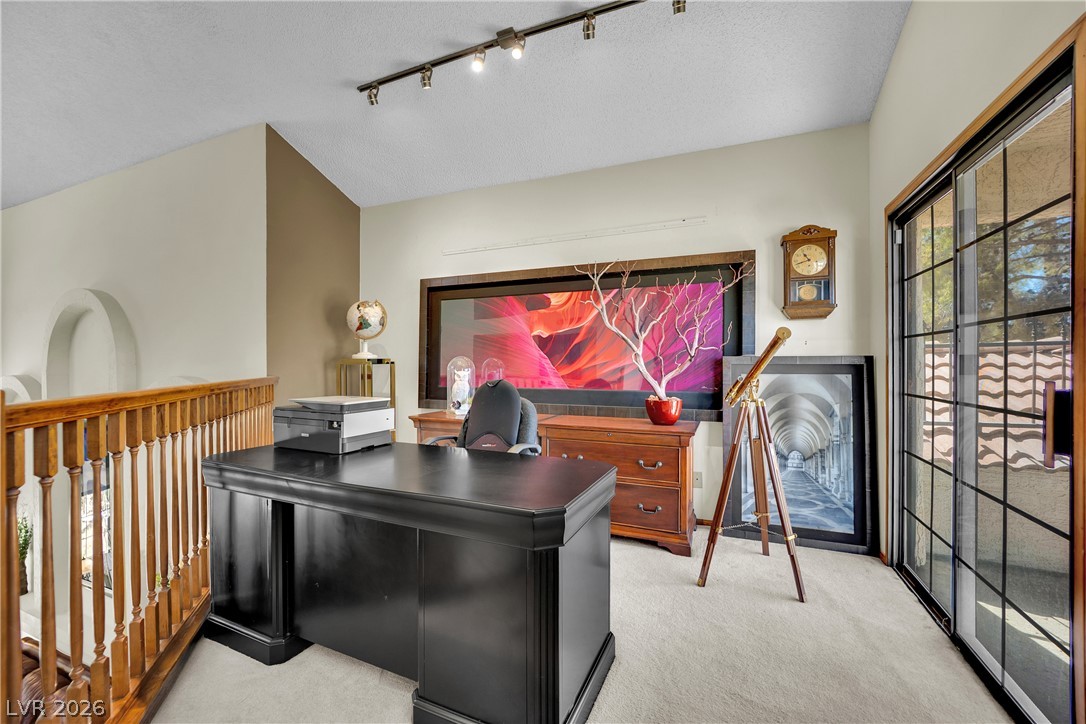 6767 Tree Haven Court Property Photo 28