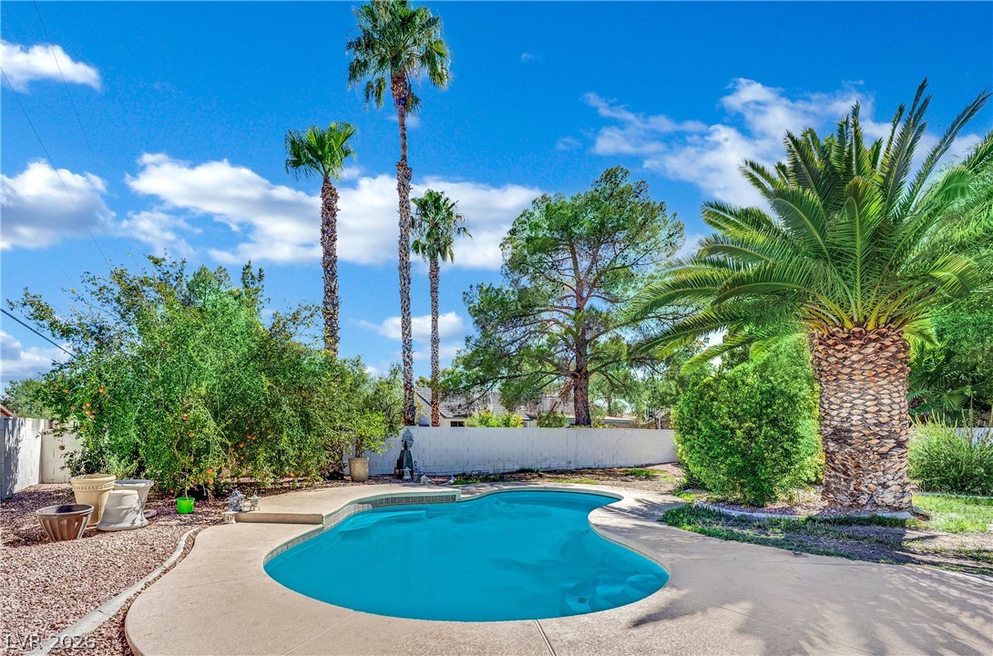 6767 Tree Haven Court Property Photo 45