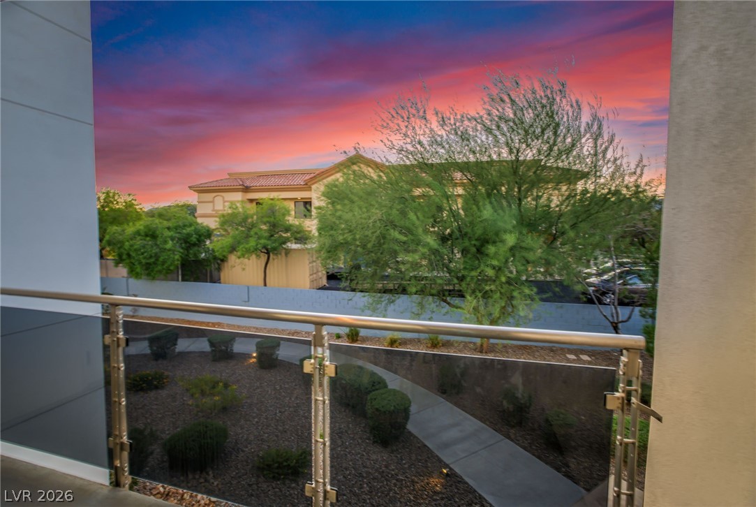 8925 West Flamingo Road 201 Property Photo 44
