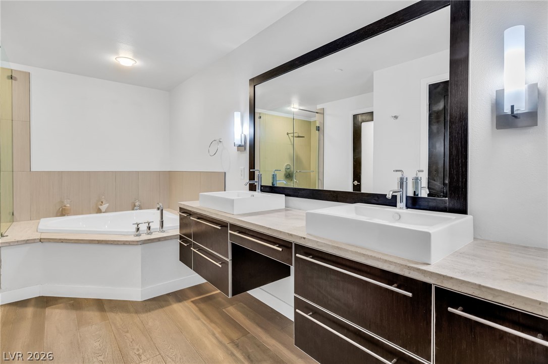 8925 West Flamingo Road 201 Property Photo 15