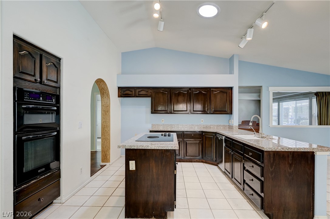 1409 Premier Court Property Photo 11