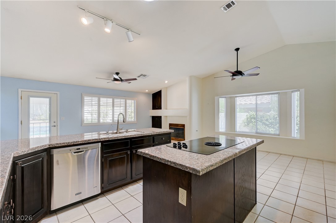 1409 Premier Court Property Photo 16