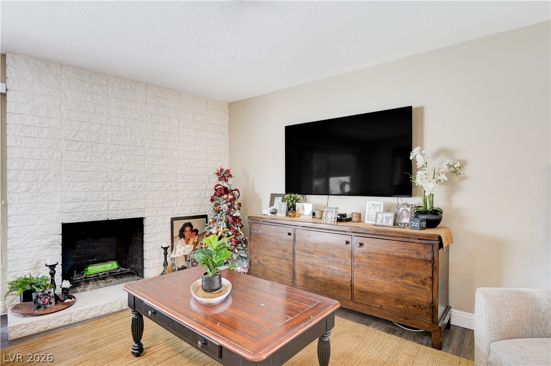 2704 West Oakey Boulevard Property Photo 15