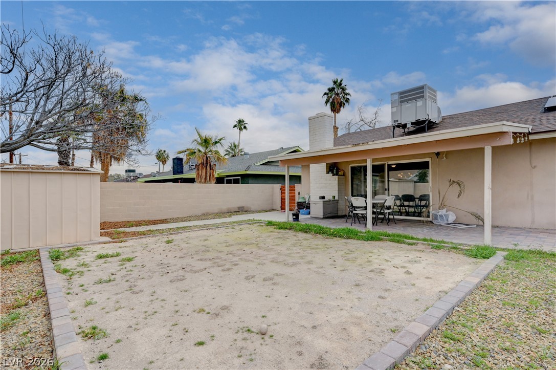 2704 West Oakey Boulevard Property Photo 36