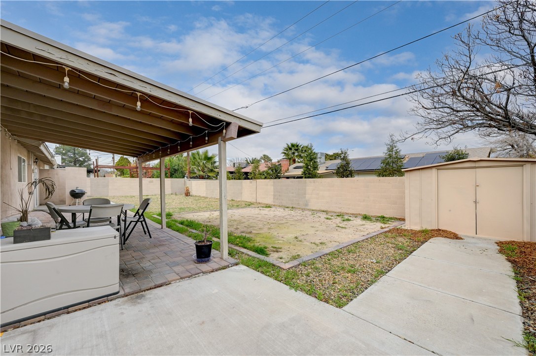 2704 West Oakey Boulevard Property Photo 38