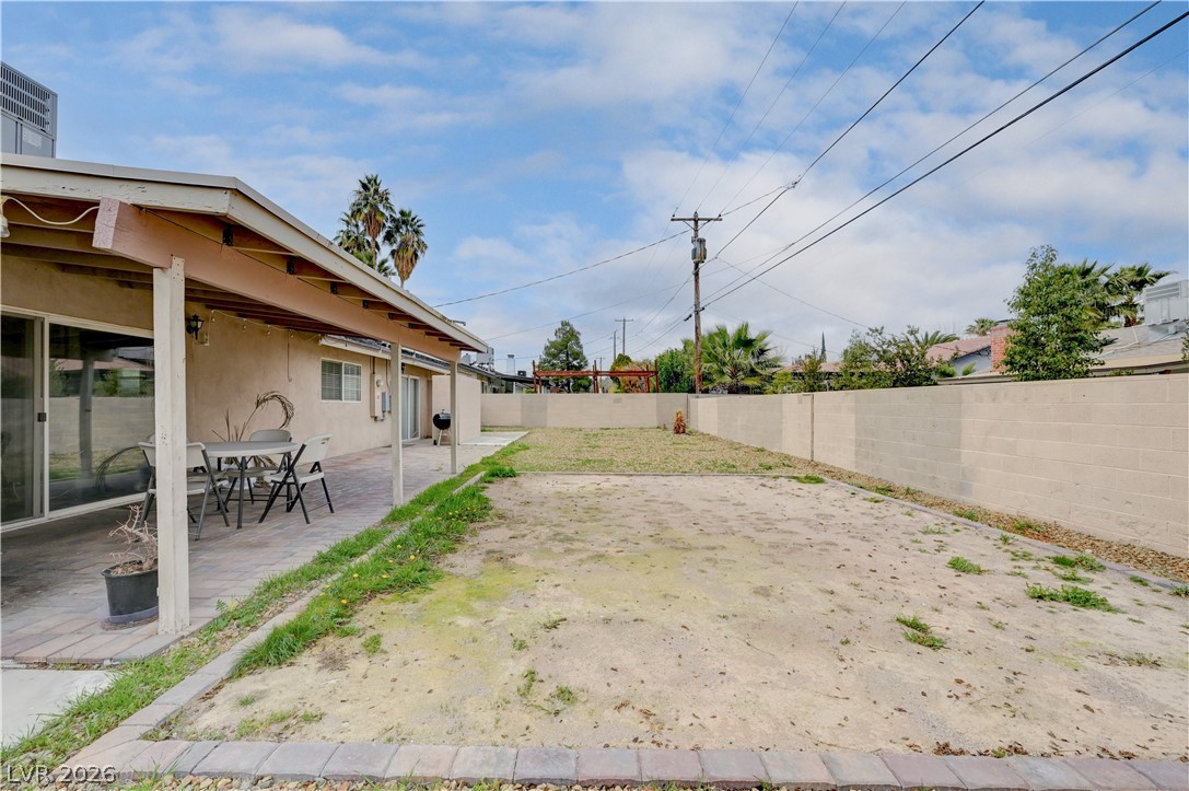 2704 West Oakey Boulevard Property Photo 40