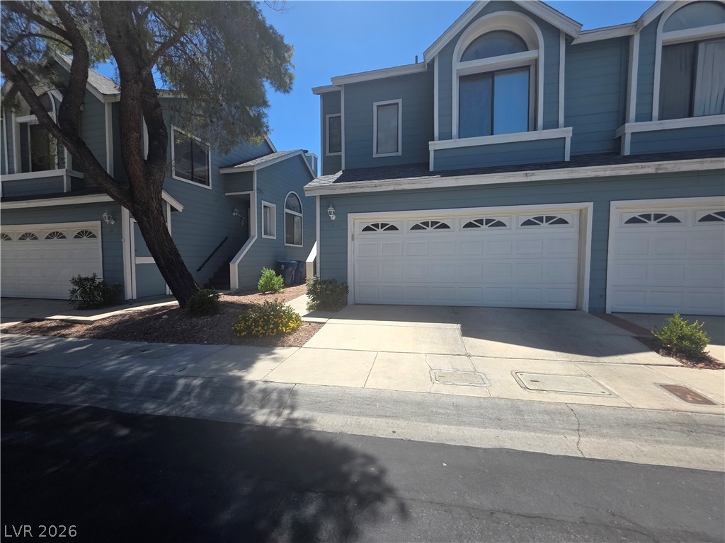 5027 Strauss Drive Property Photo 1