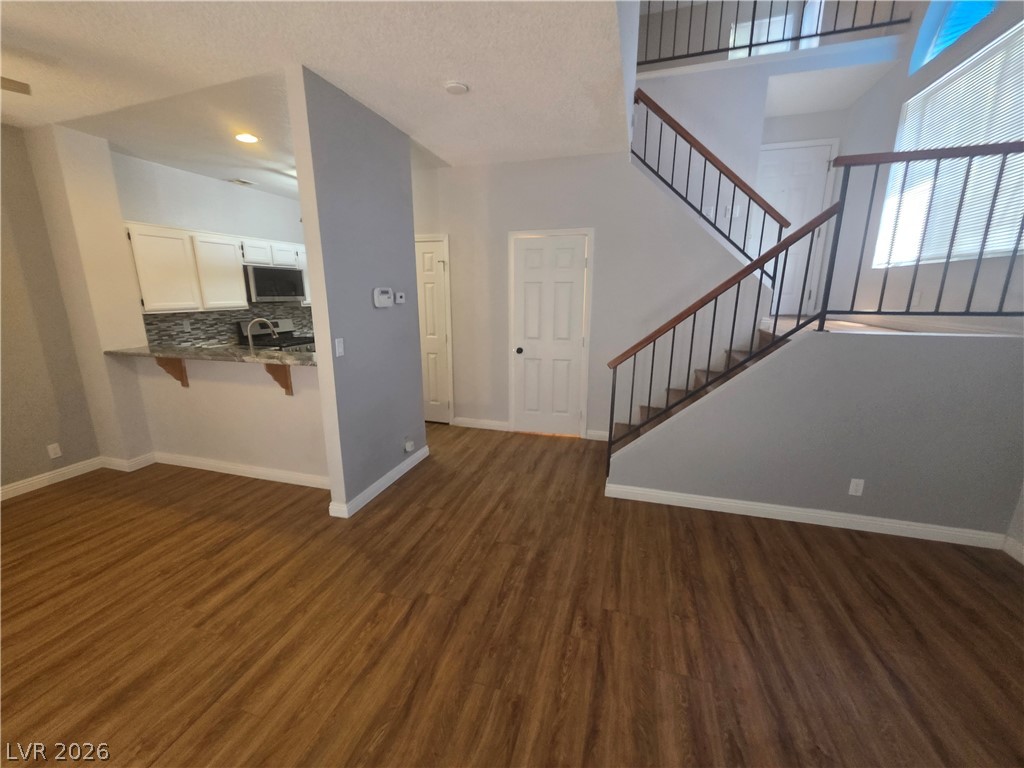 5027 Strauss Drive Property Photo 3