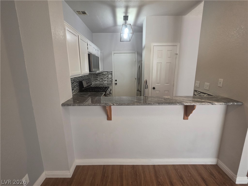 5027 Strauss Drive Property Photo 4