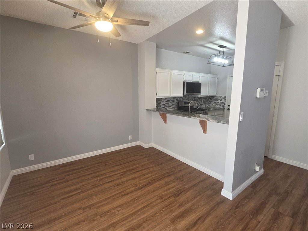 5027 Strauss Drive Property Photo 5