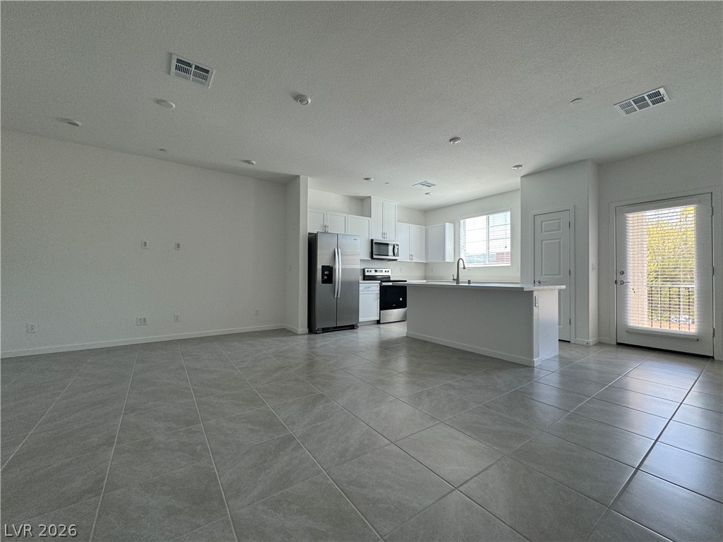 6181 Garden Crest Street Property Photo 14