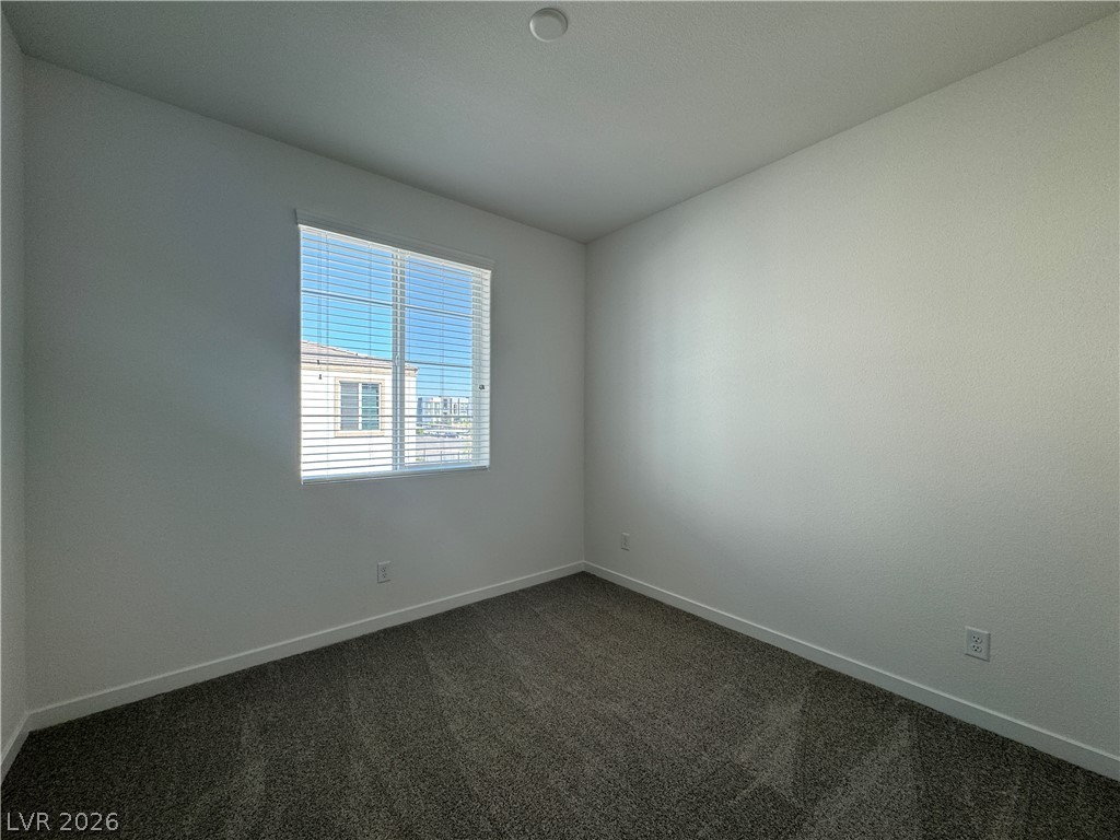 6181 Garden Crest Street Property Photo 20