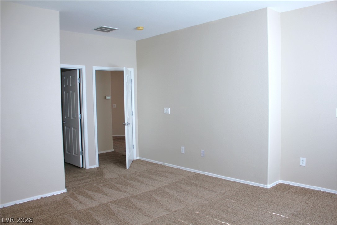 2212 Sawtooth Mountain Drive Property Photo 5