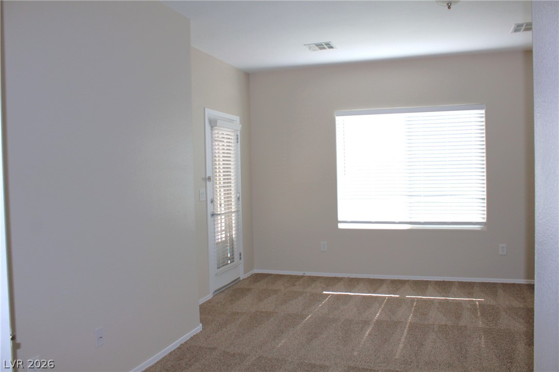 2212 Sawtooth Mountain Drive Property Photo 8
