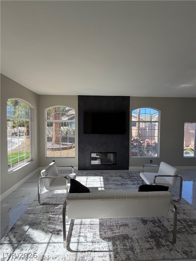 8922 Rio Verde Avenue Property Photo 8