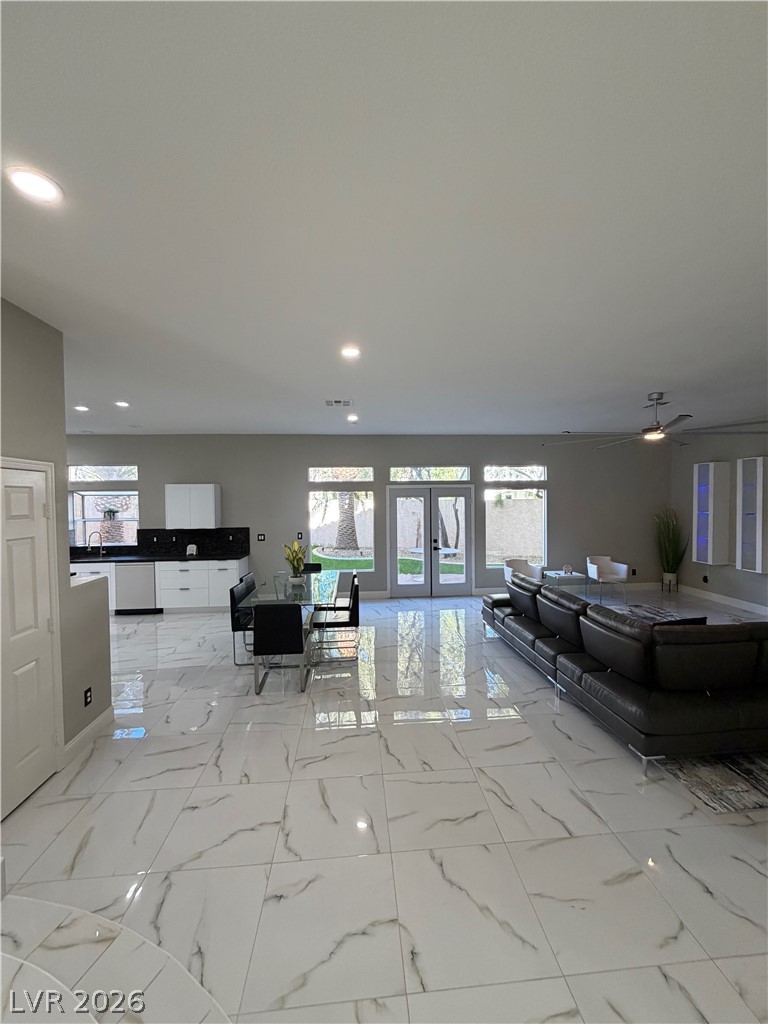 8922 Rio Verde Avenue Property Photo 13